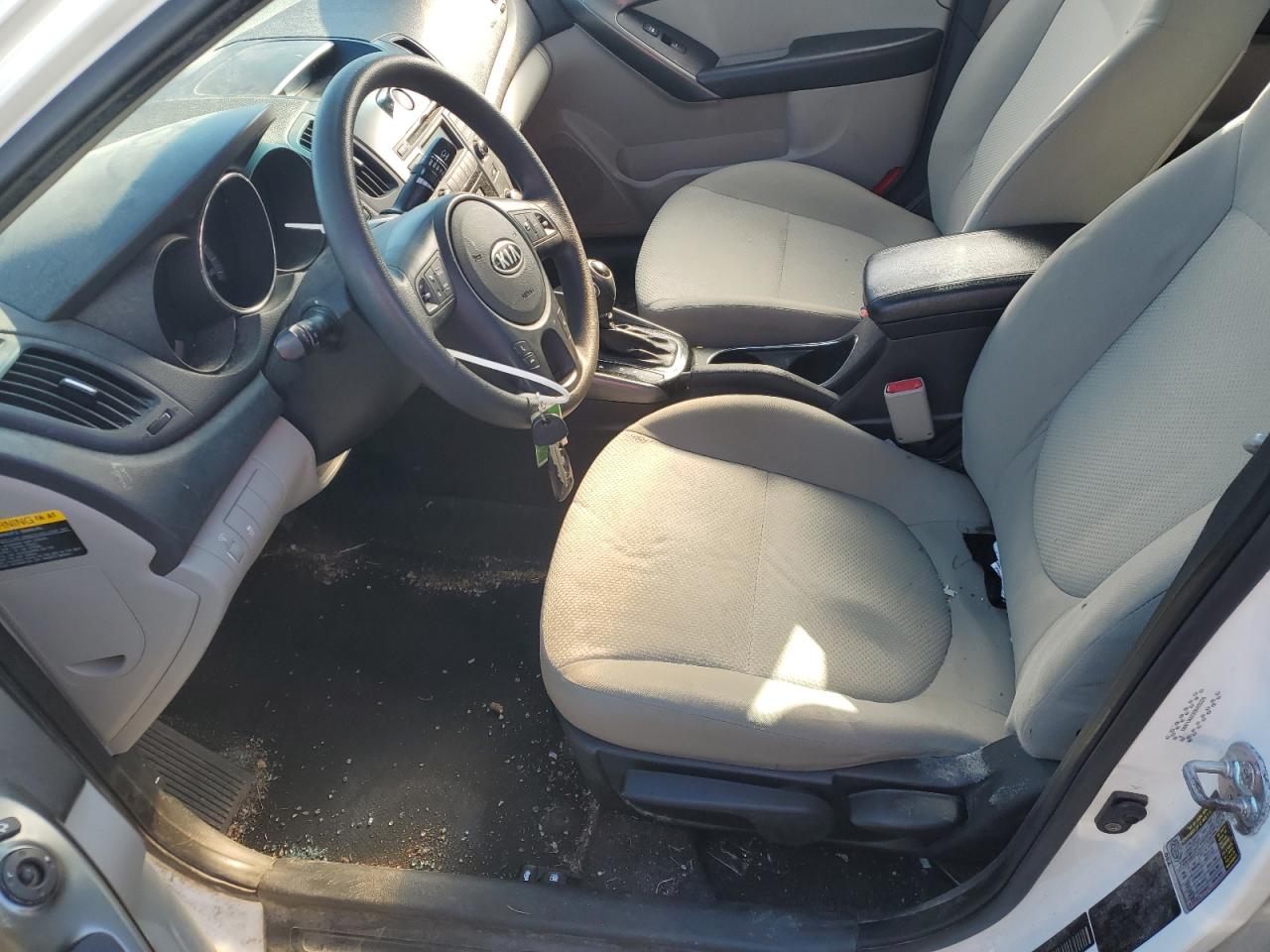 2013 Kia Forte - Image 7