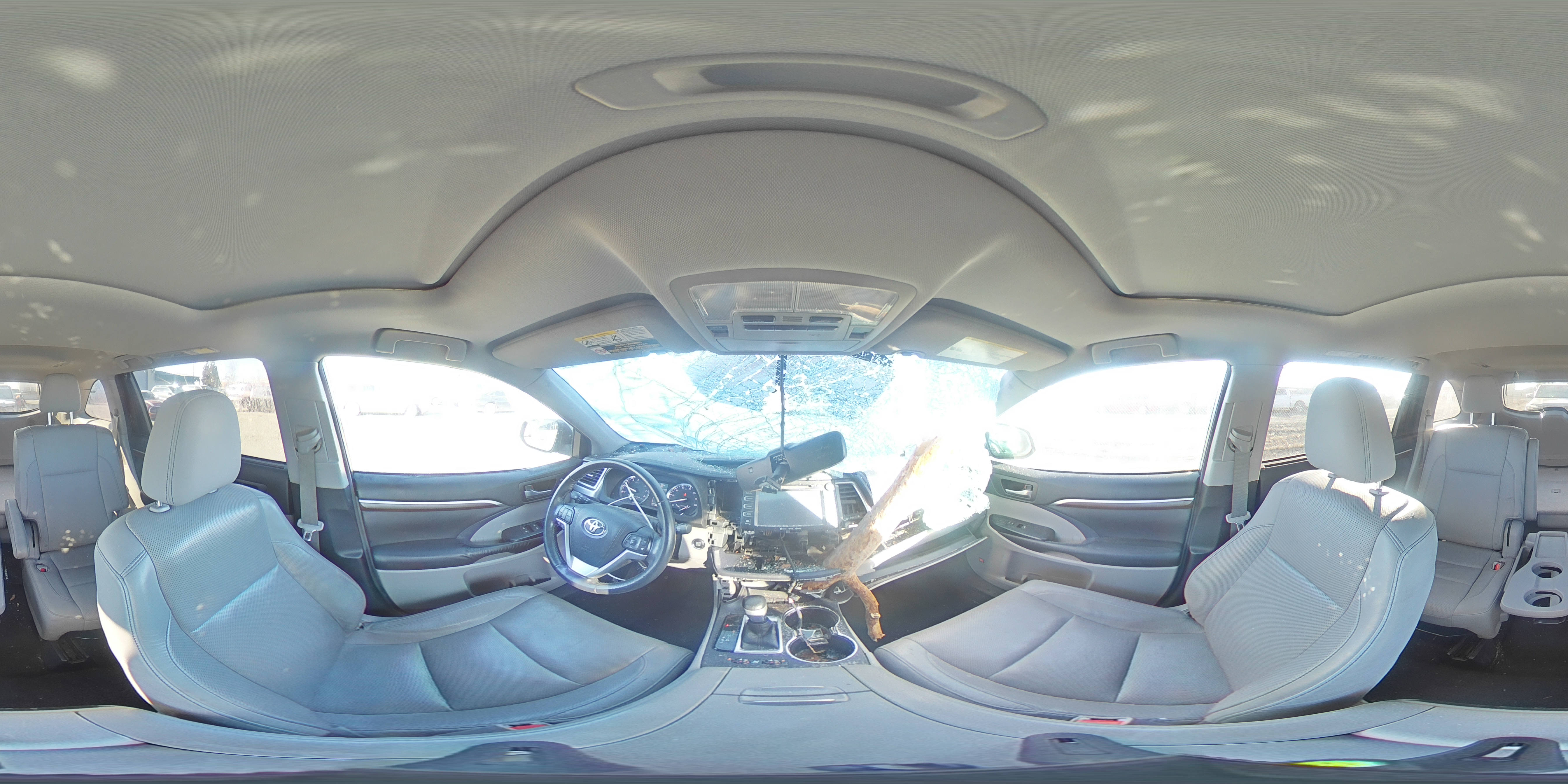 2016 Toyota Highlander - Image 13