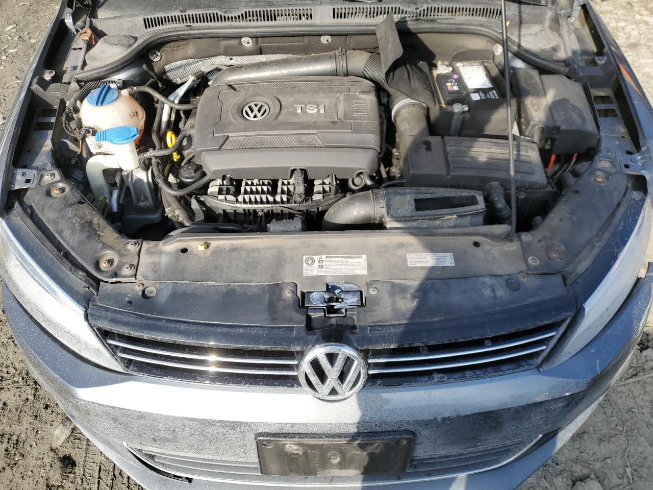 2014 Volkswagen Jetta - Image 12