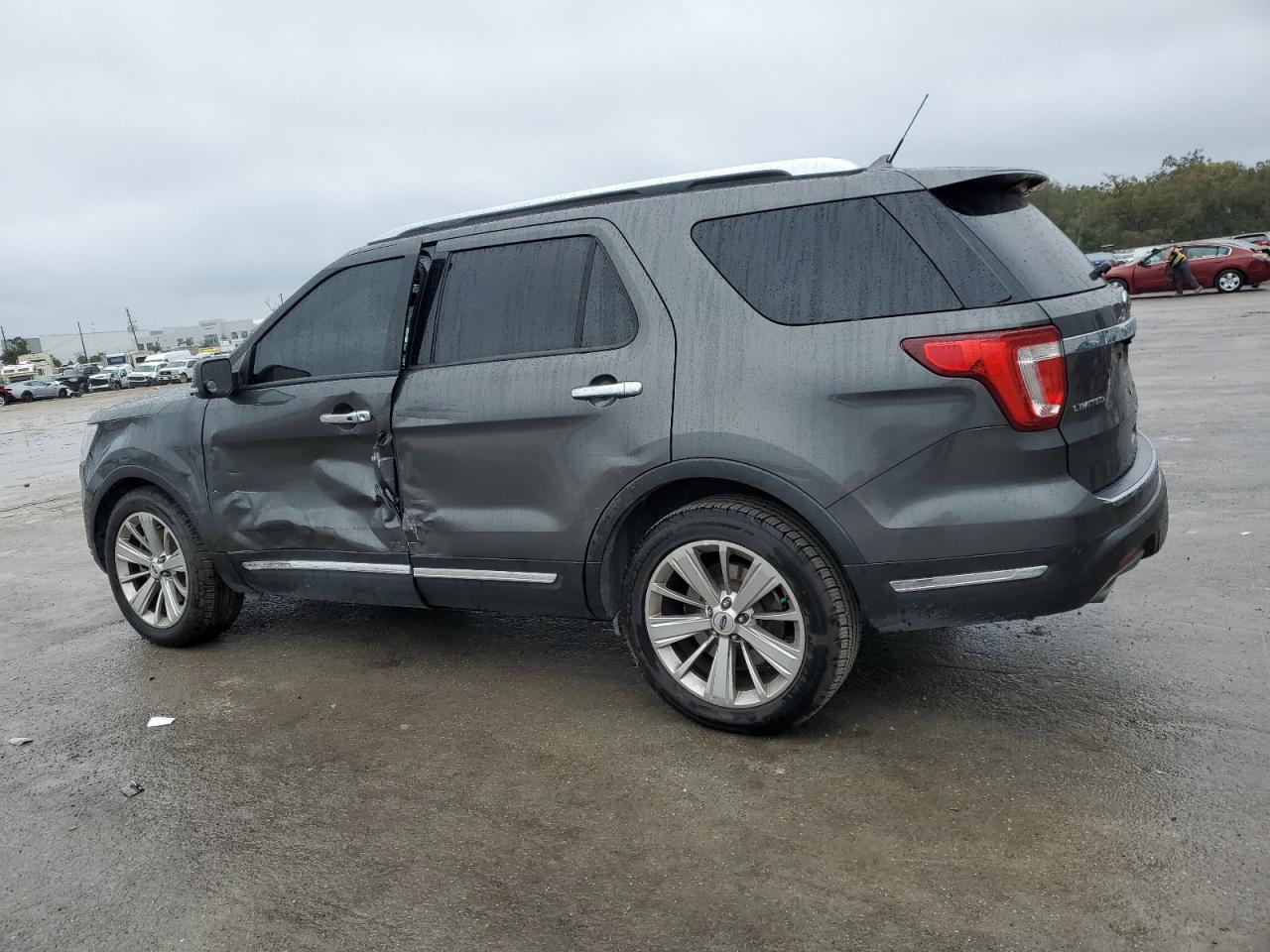 2019 Ford Explorer - Image 2