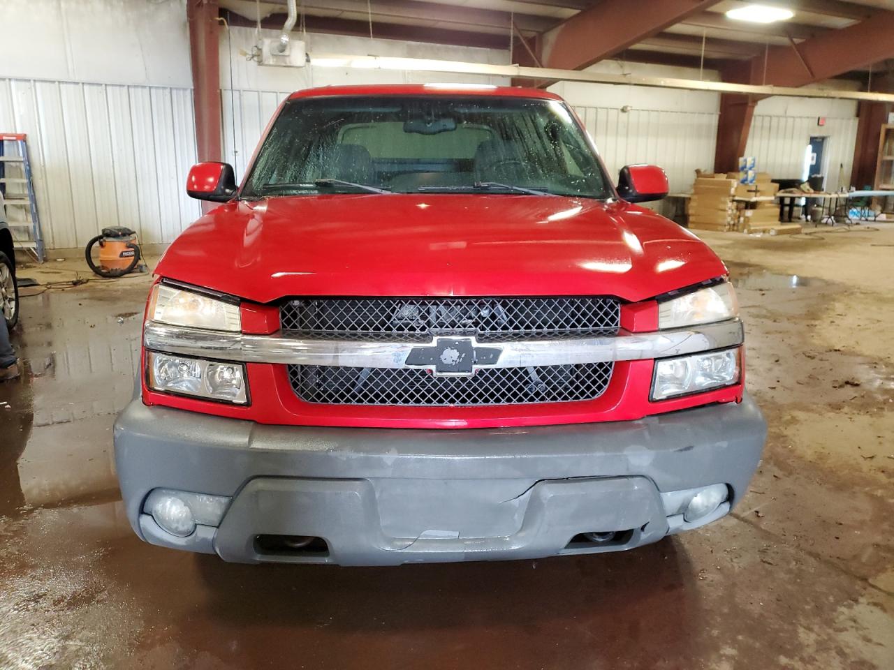 2002 Chevrolet Avalanche - Image 5