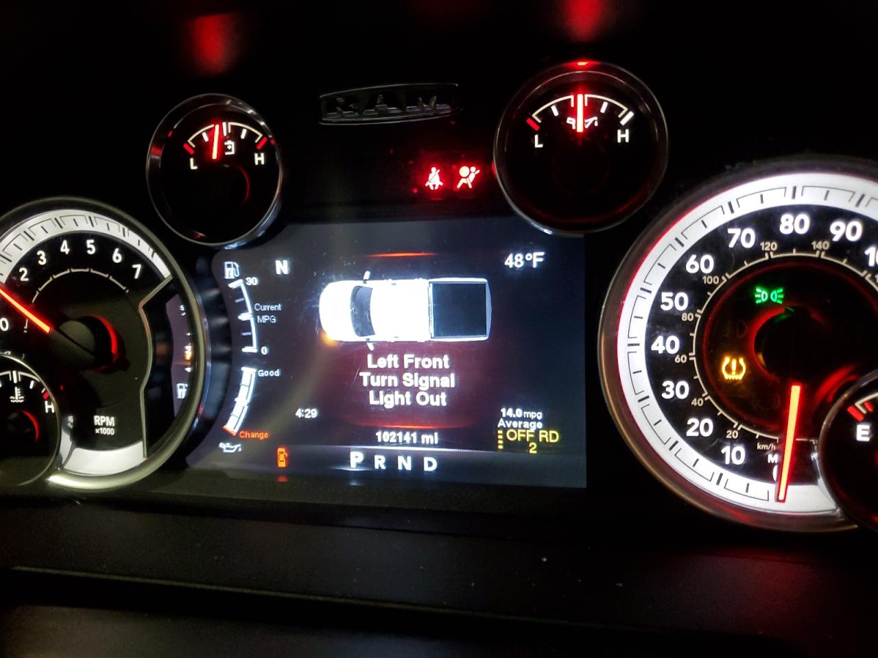 2014 RAM 1500 - Image 9