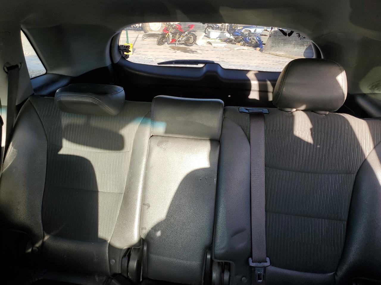 2011 Kia Sorento - Image 10