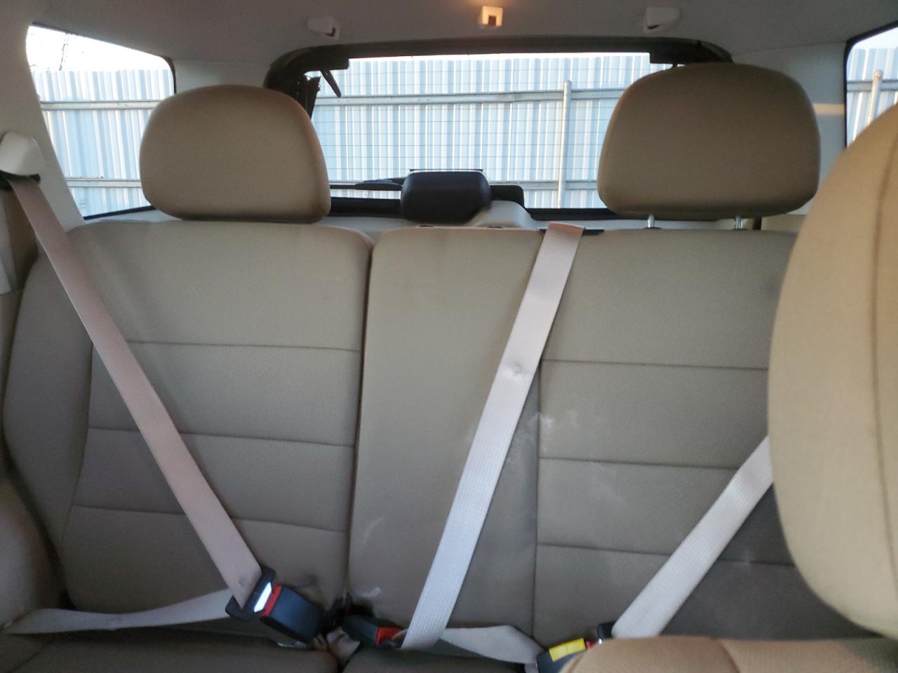 2010 Ford Escape - Image 10