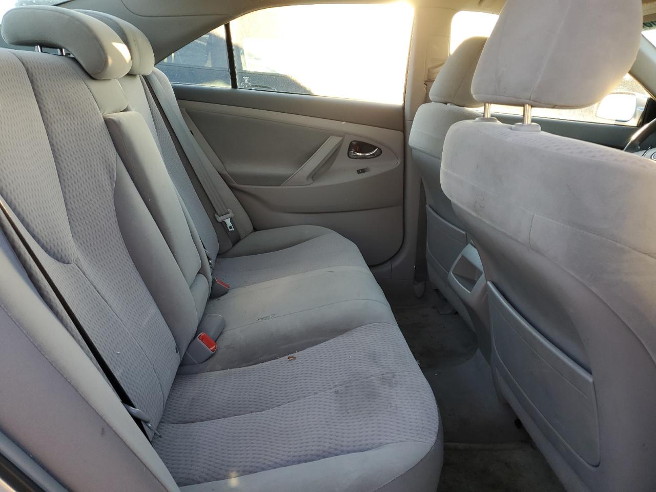 2011 Toyota Camry - Image 10