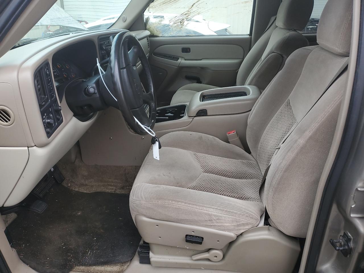 2003 Chevrolet Suburban - Image 7