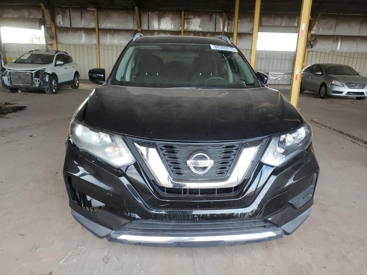 2017 Nissan Rogue - Image 5