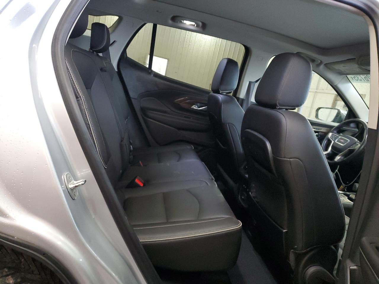 2020 GMC Terrain - Image 11