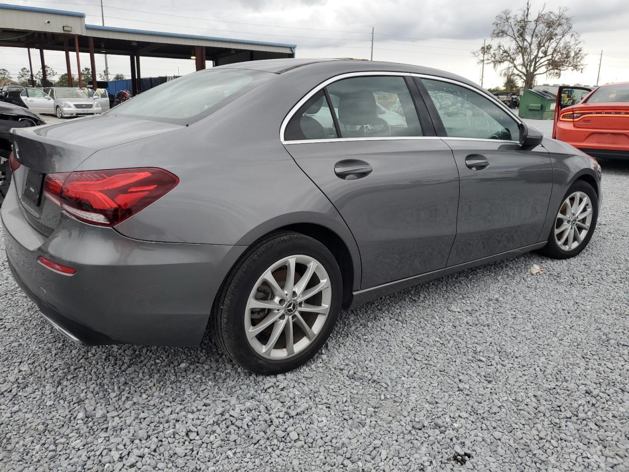 2020 Mercedes-Benz A-klasse - Image 3