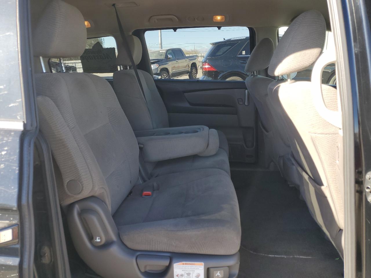 2012 Honda Odyssey - Image 11