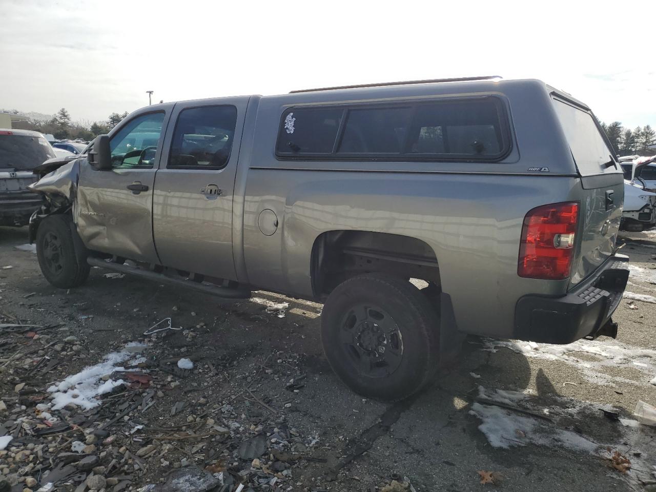 2014 Chevrolet Silverado - Image 2
