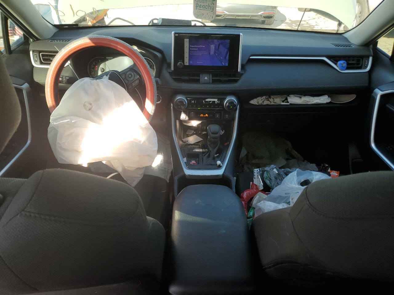 2023 Toyota RAV 4 - Image 8