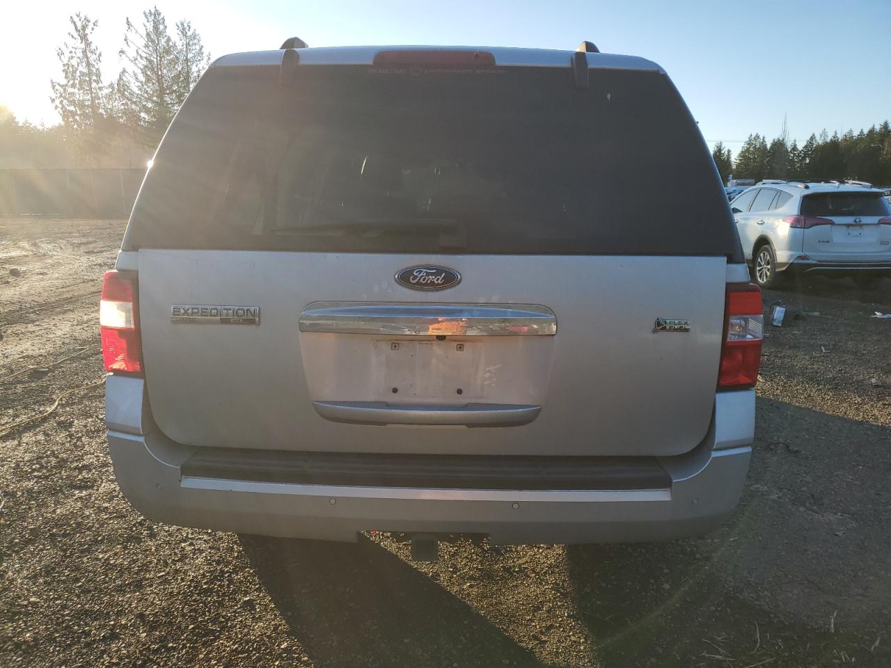 2011 Ford Expedition - Image 6