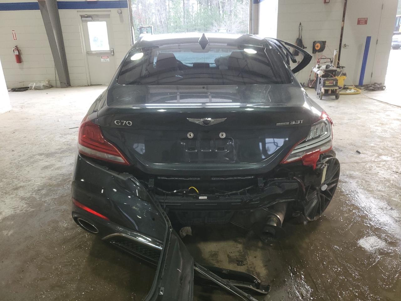 2019 Genesis G70 - Image 6