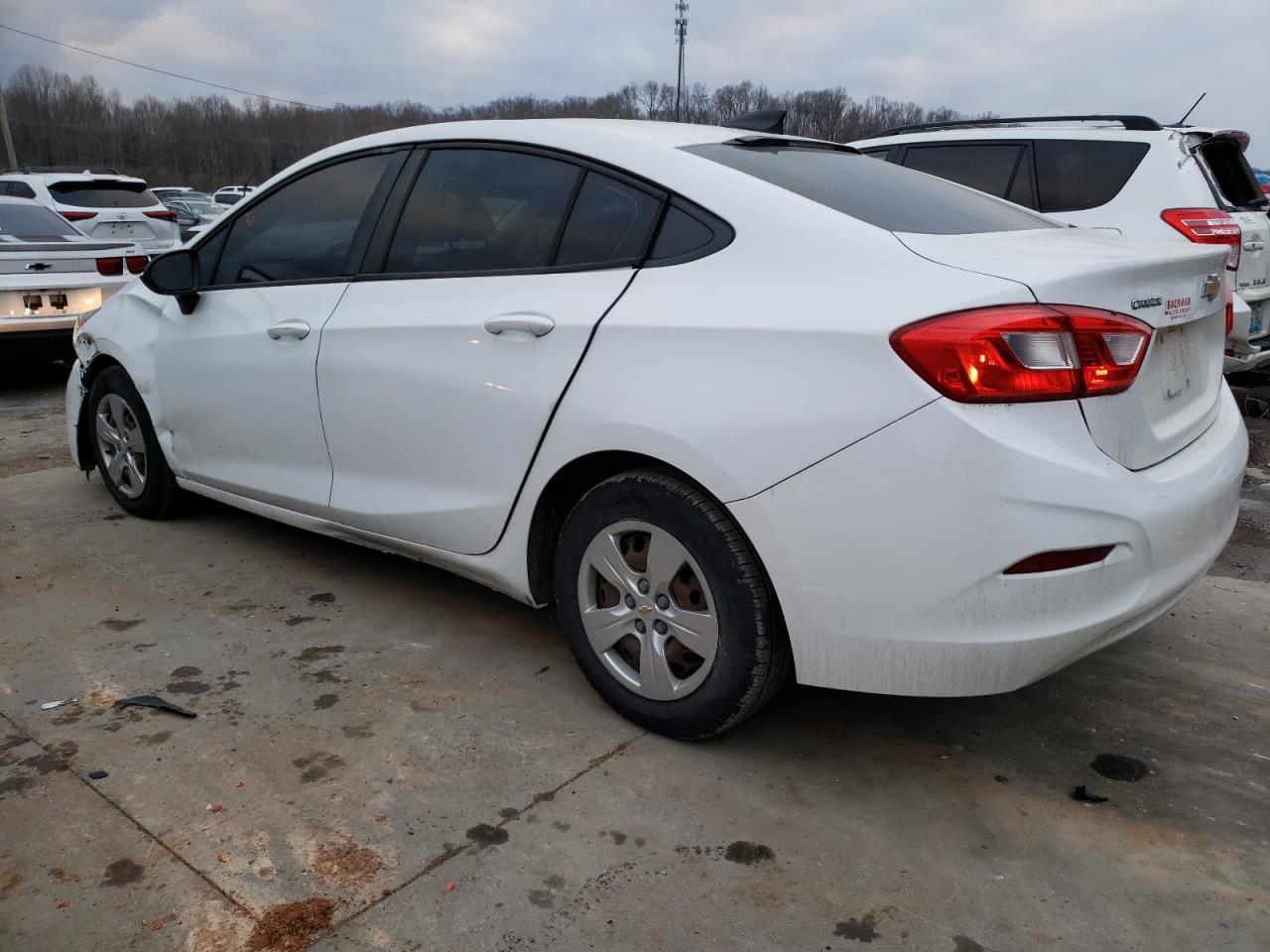 2016 Chevrolet Cruze - Image 2