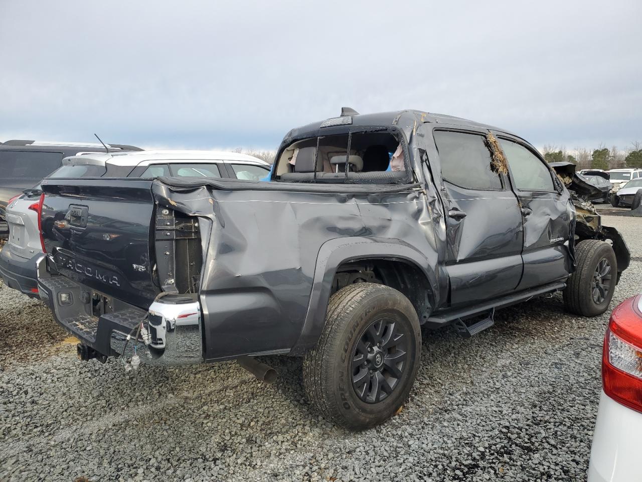2021 Toyota Tacoma - Image 3