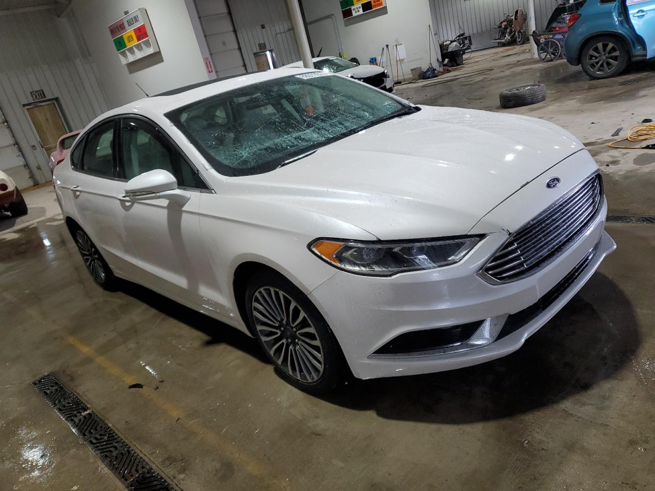 VIN 3FA6P0HD6JR216407 2018 FORD FUSION no.4