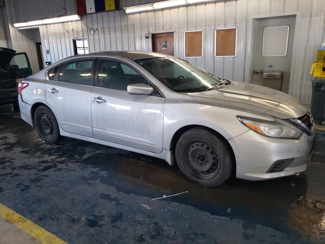 2016 Nissan Altima - Image 4
