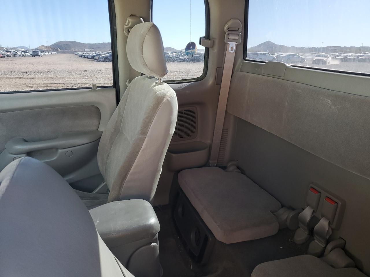 2003 Toyota Tacoma - Image 10