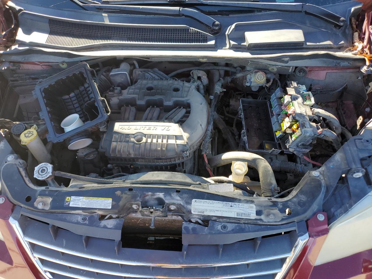 2010 Chrysler Town & Country - Image 12
