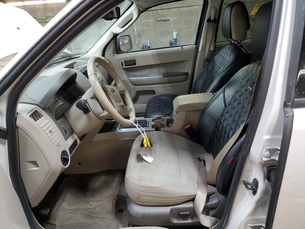 2010 Ford Escape - Image 7
