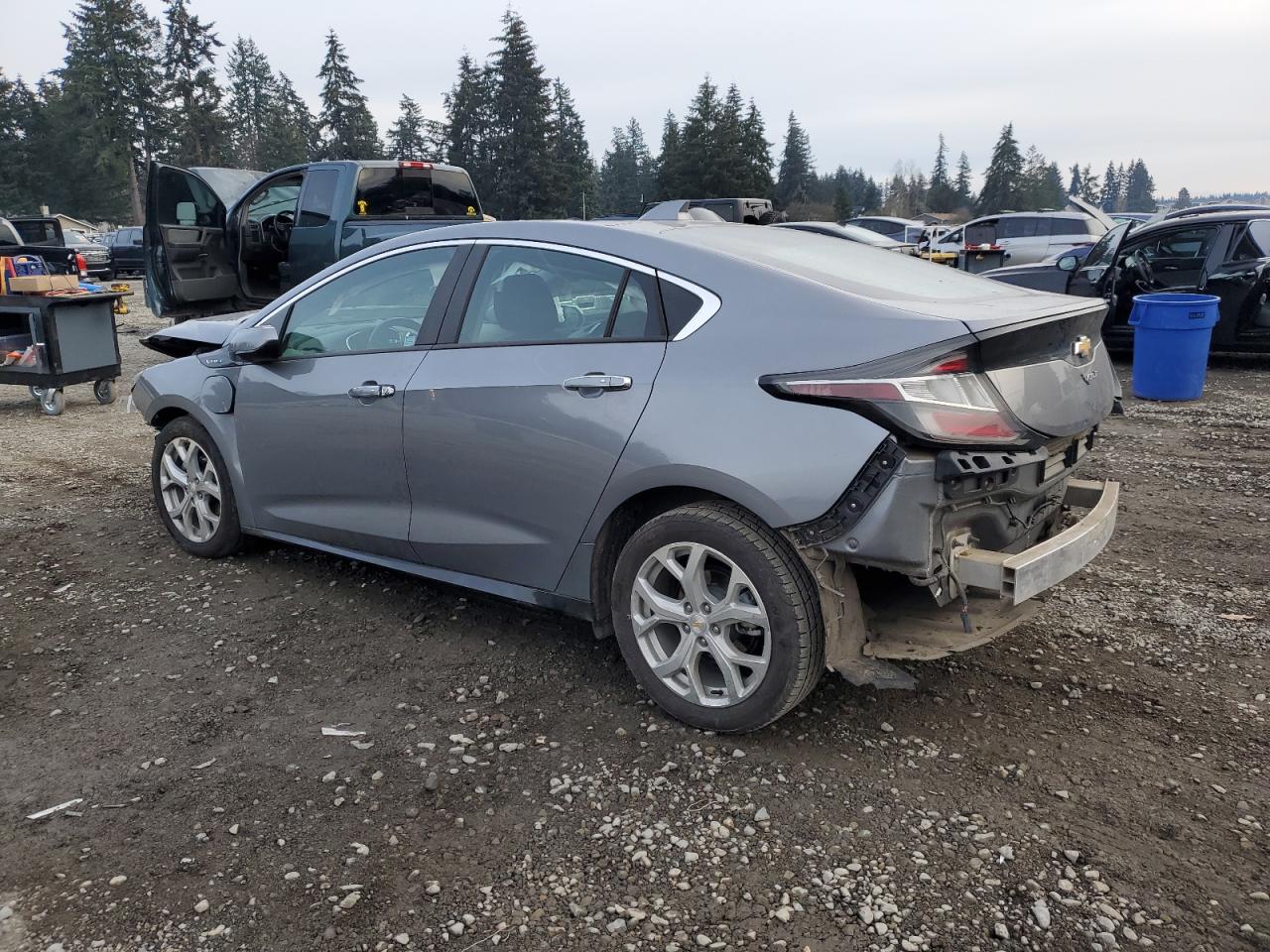 2018 Chevrolet Volt - Image 2