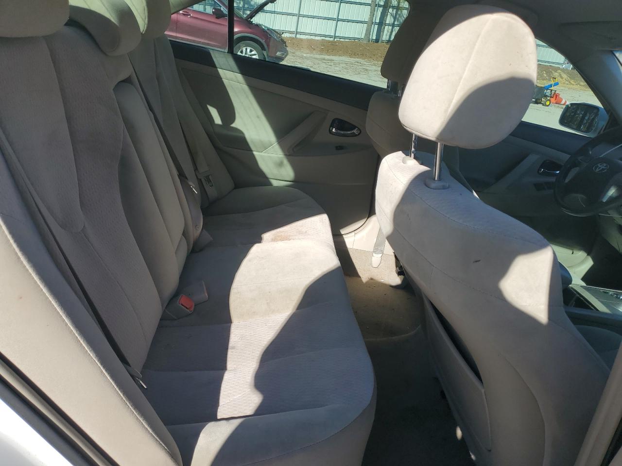 2010 Toyota Camry - Image 10
