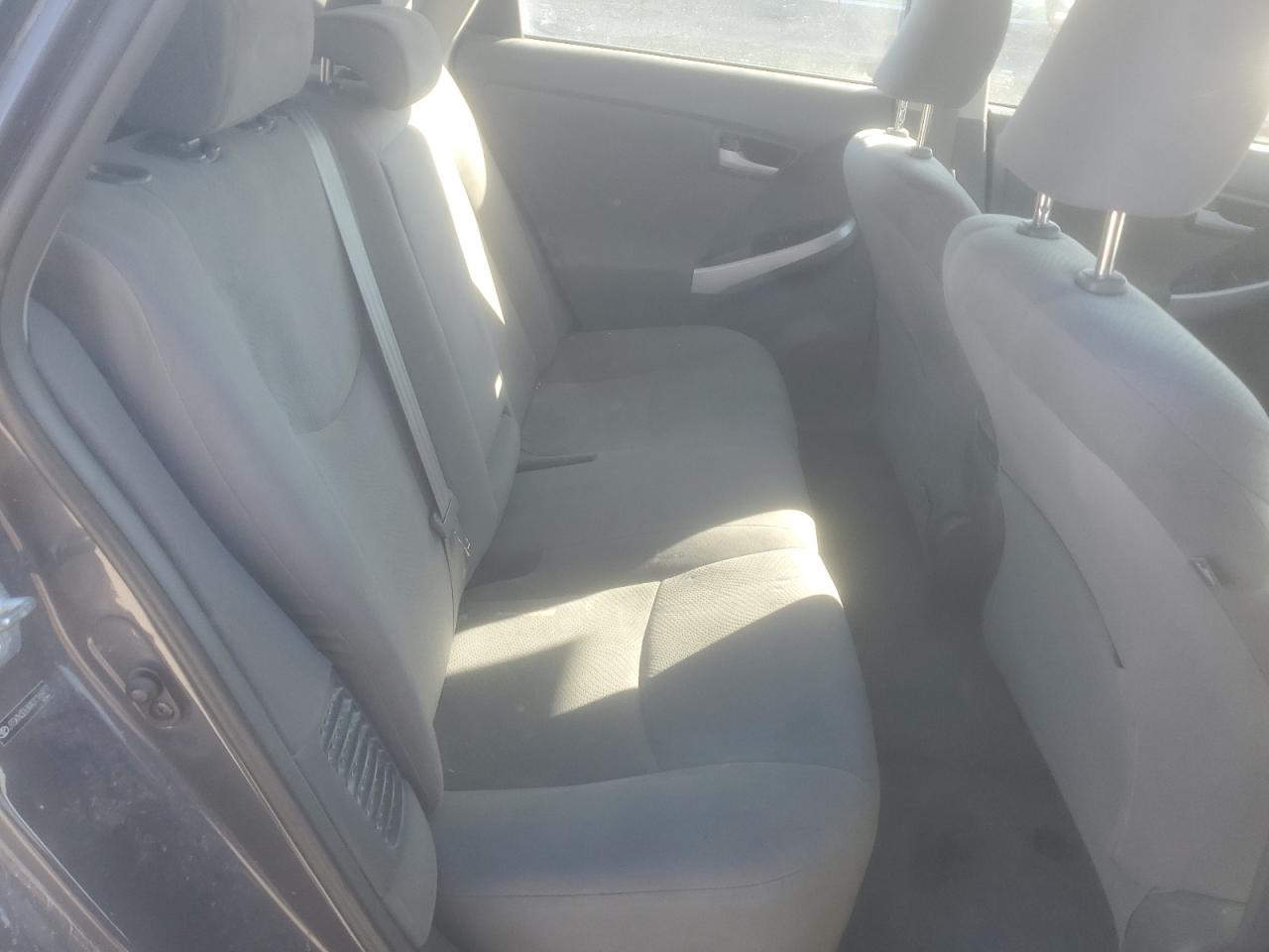 2010 Toyota Prius - Image 12