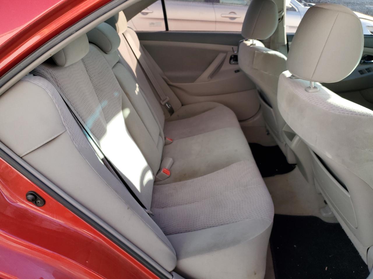 2011 Toyota Camry - Image 10