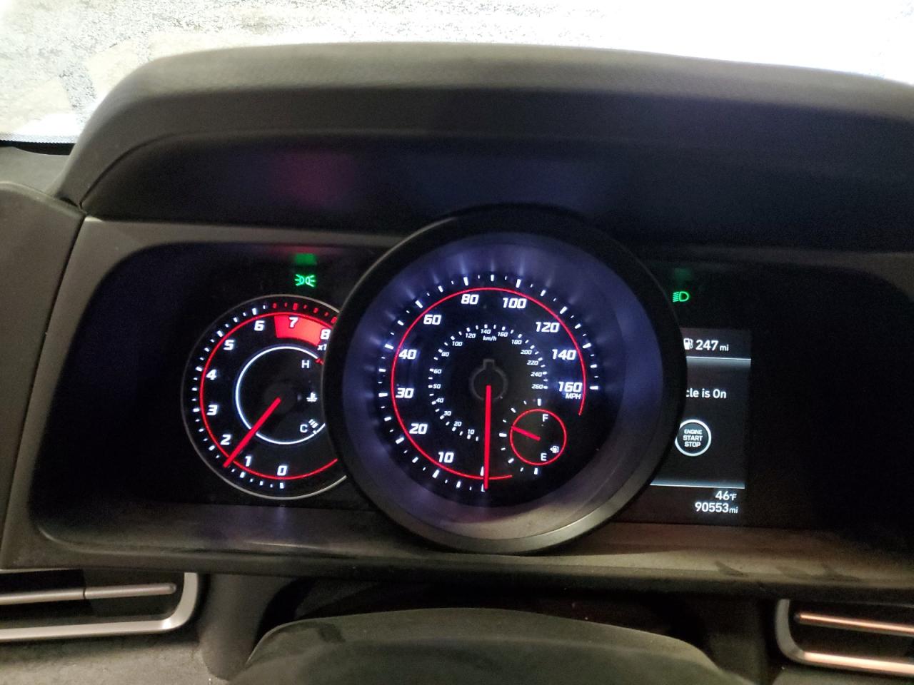 2022 Hyundai Elantra - Image 9