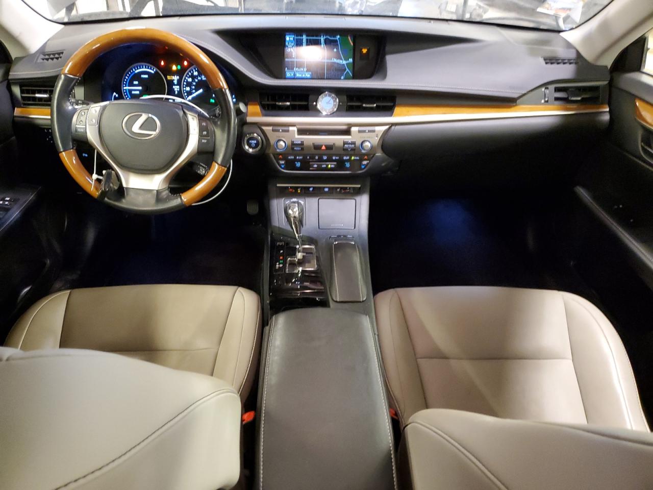 2013 Lexus ES - Image 8