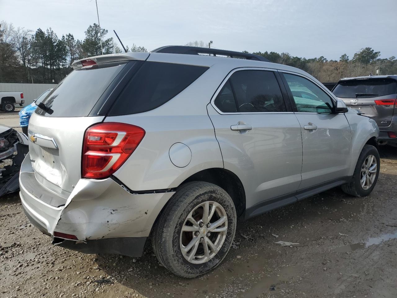2017 Chevrolet Equinox - Image 3