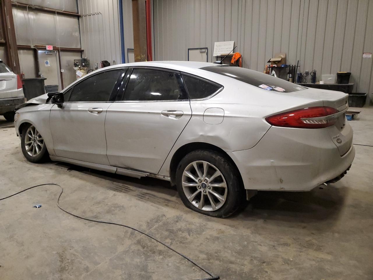 2017 Ford Fusion - Image 2
