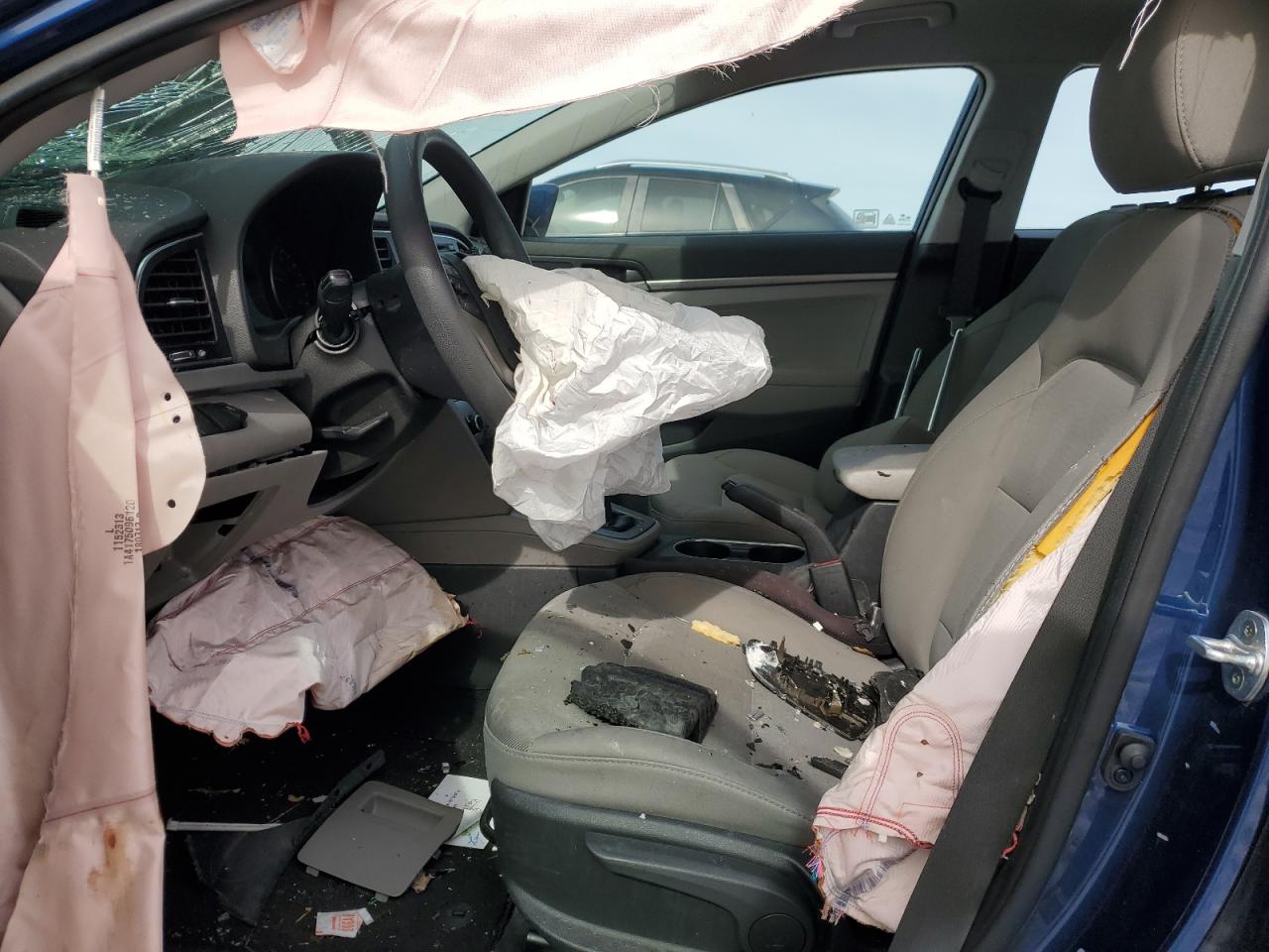 2018 Hyundai Elantra - Image 7