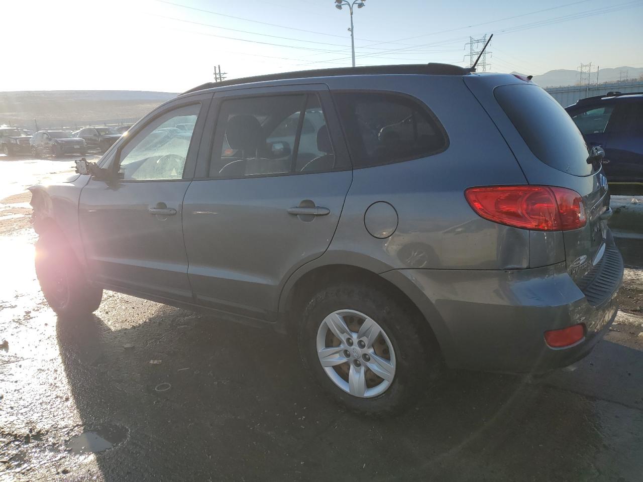 2009 Hyundai Santa Fe - Image 2