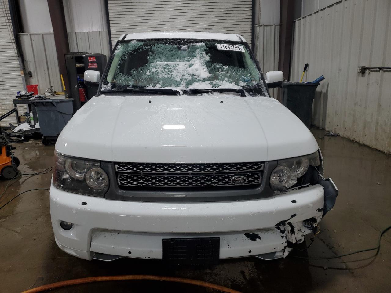 2011 Land Rover Range Rover - Image 5