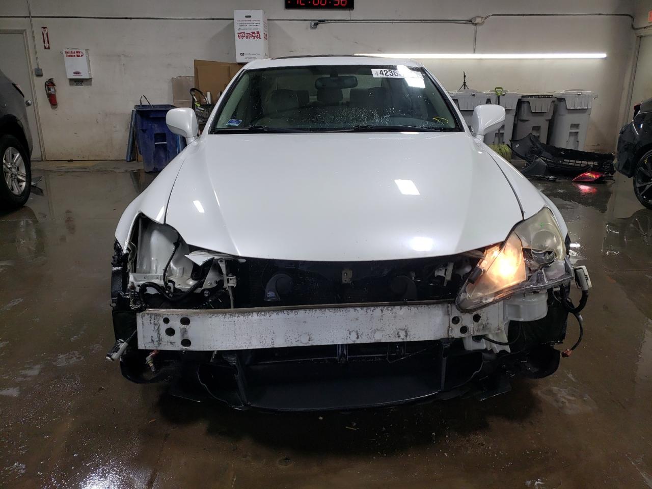2007 Lexus IS - Image 5