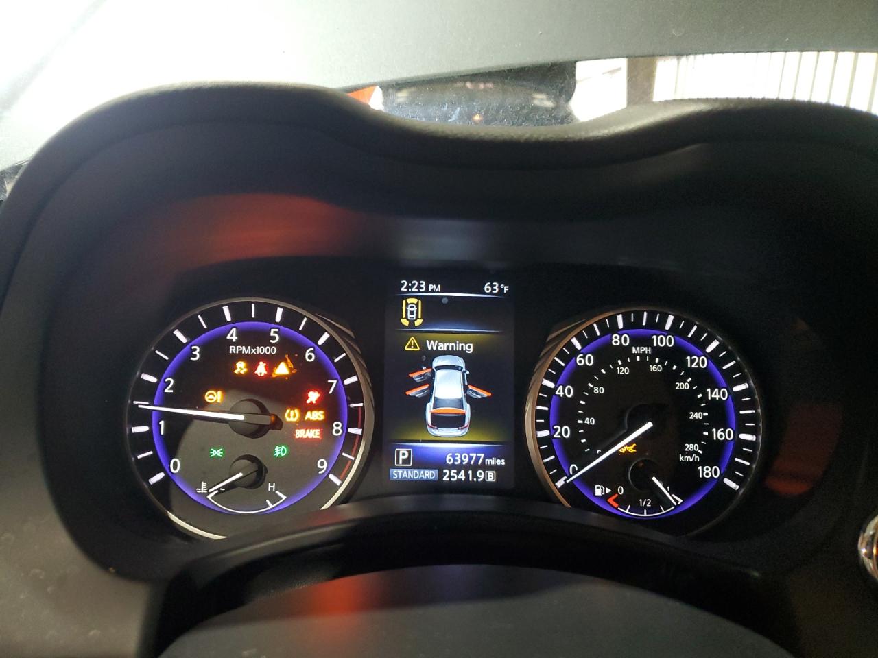 2015 Infiniti Q50 - Image 9