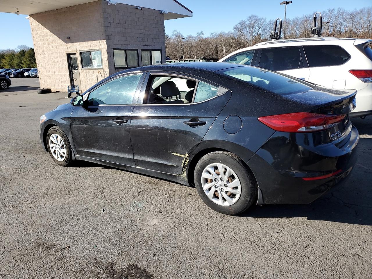 2018 Hyundai Elantra - Image 2