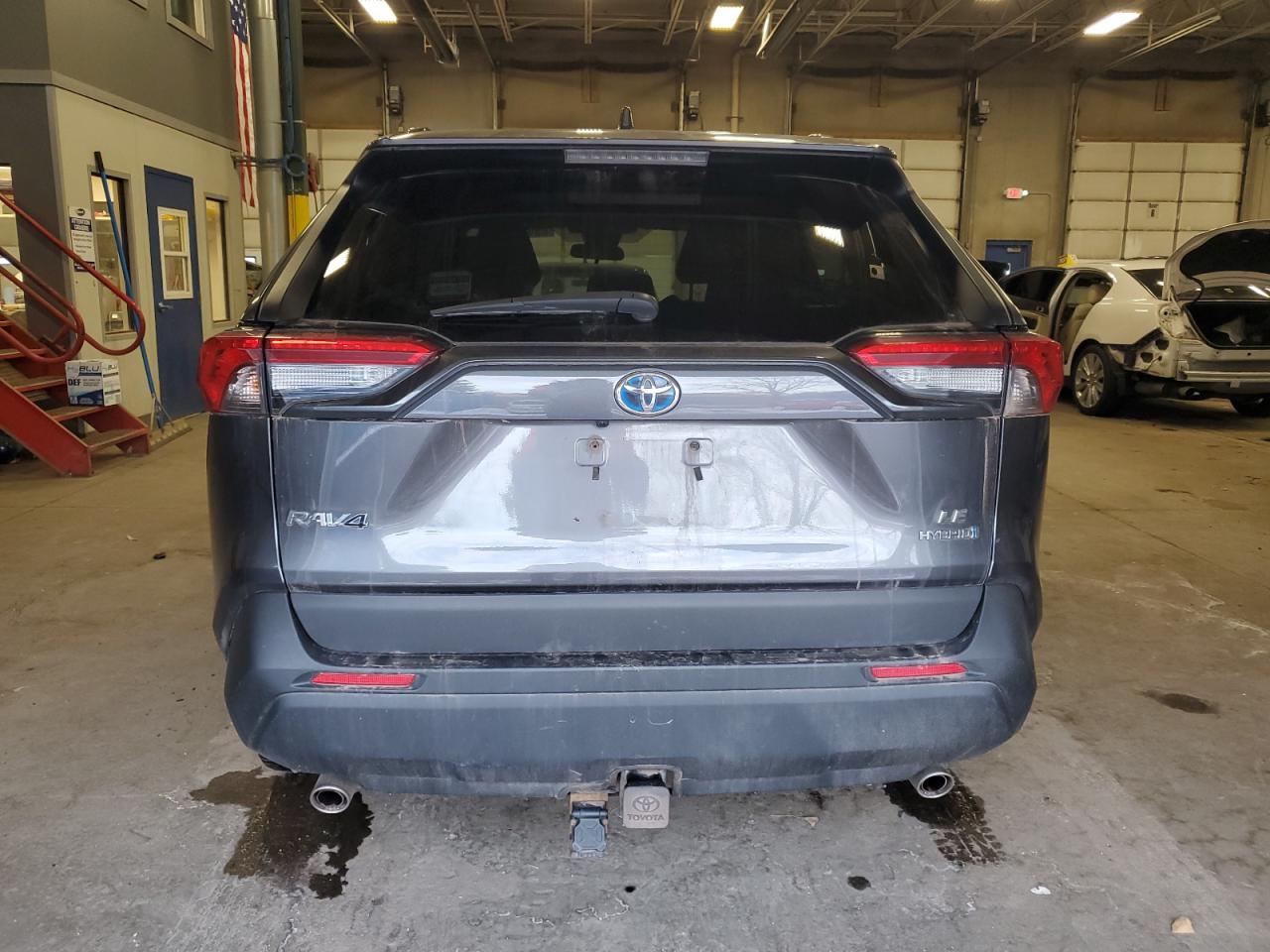 2021 Toyota RAV 4 - Image 6