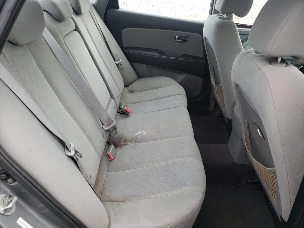 2010 Hyundai Elantra - Image 10