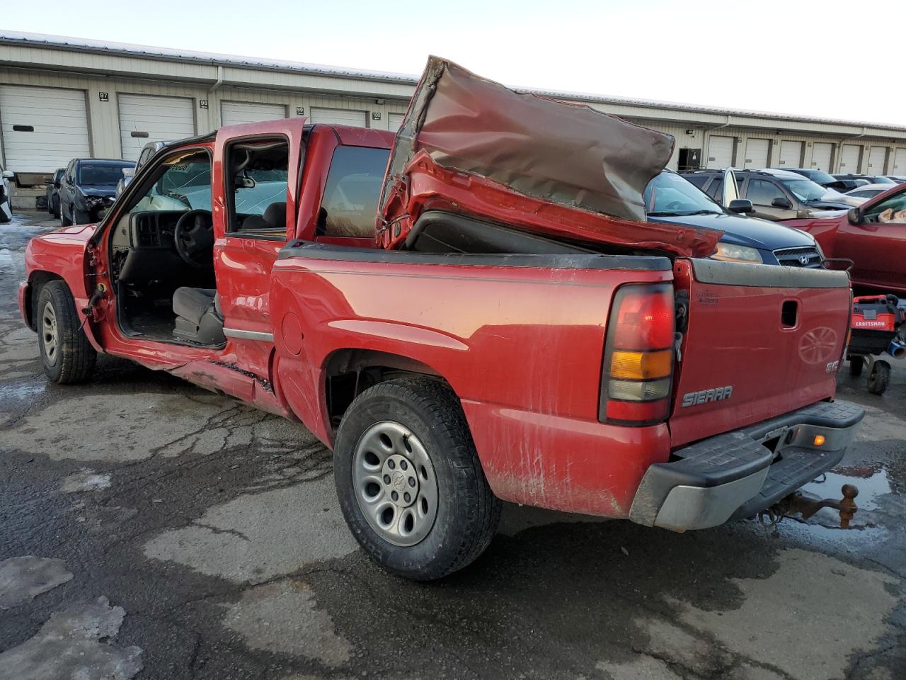 2007 GMC Sierra - Image 2