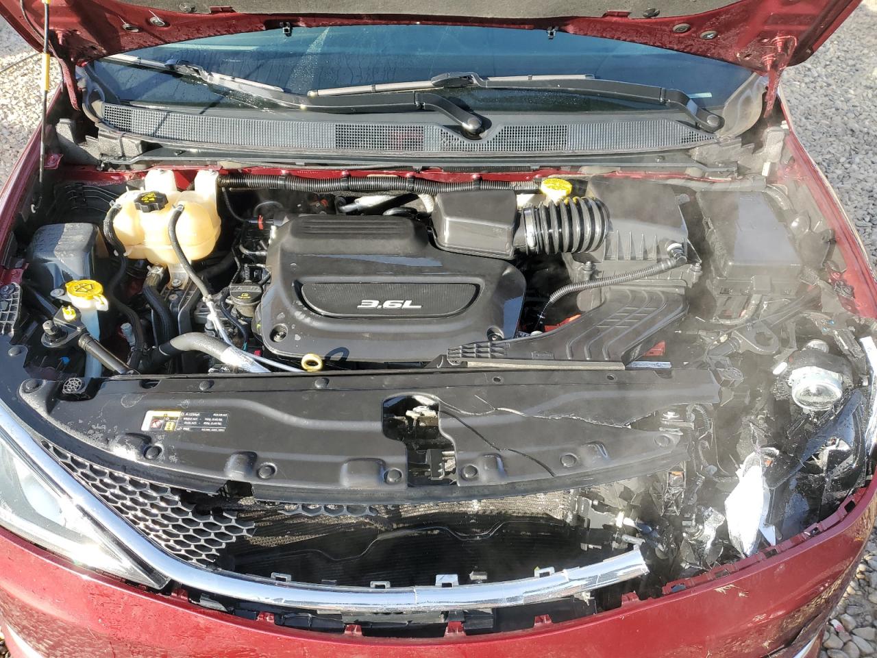 2017 Chrysler Pacifica - Image 12