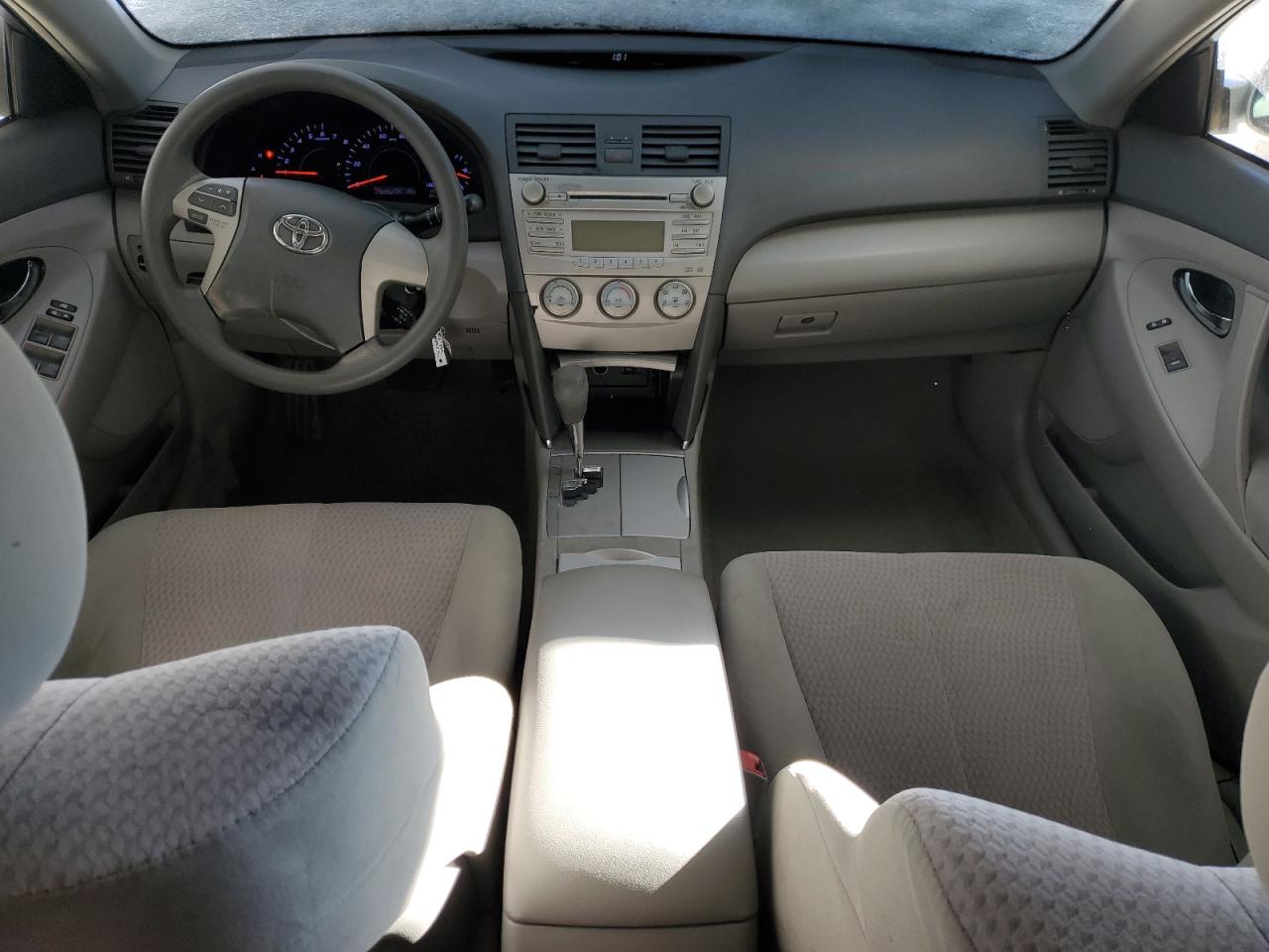 2011 Toyota Camry - Image 8