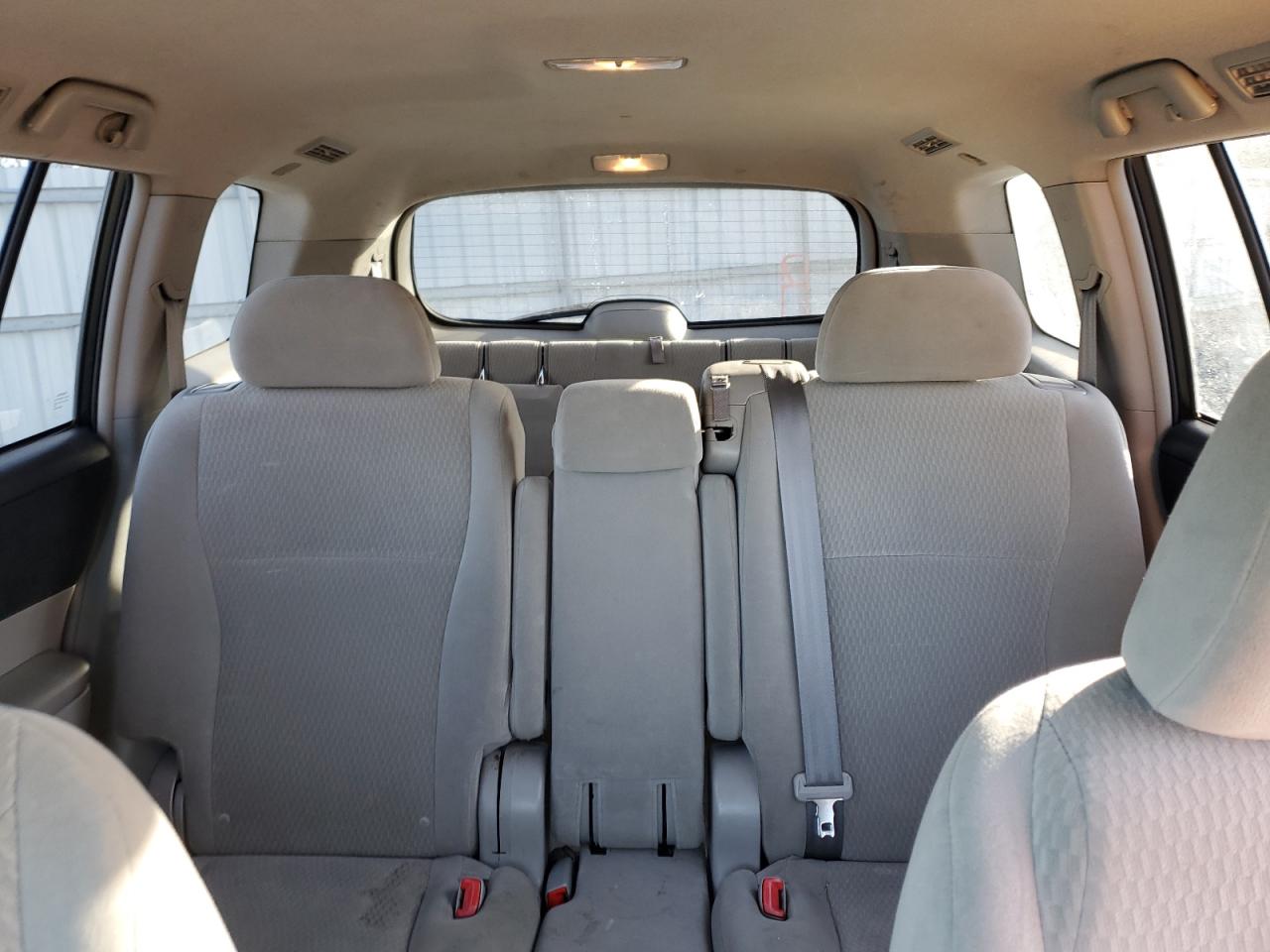 2010 Toyota Highlander - Image 10