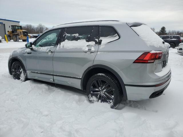 VOLKSWAGEN TIGUAN 2022 Srebrny