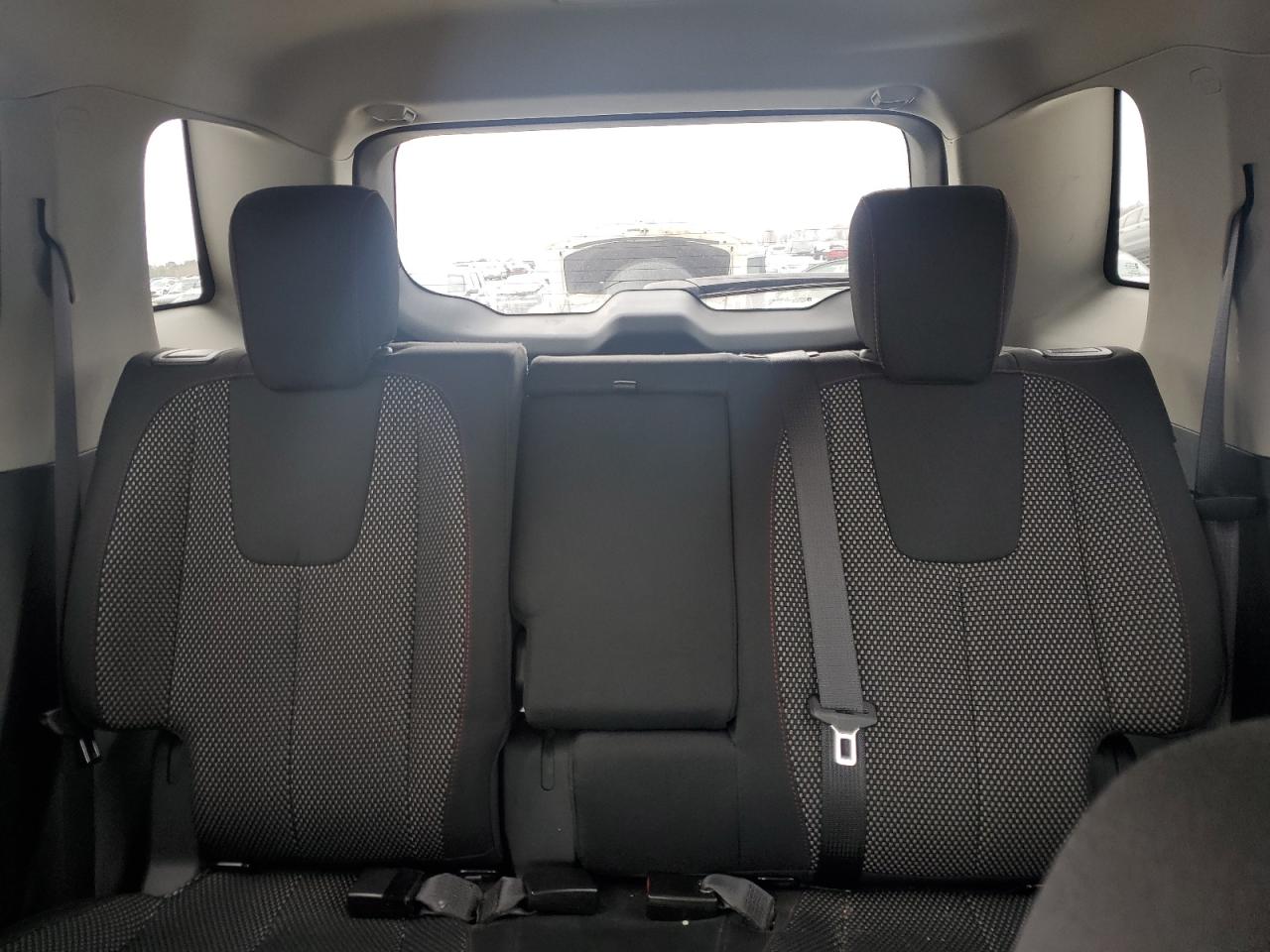 2016 GMC Terrain - Image 10