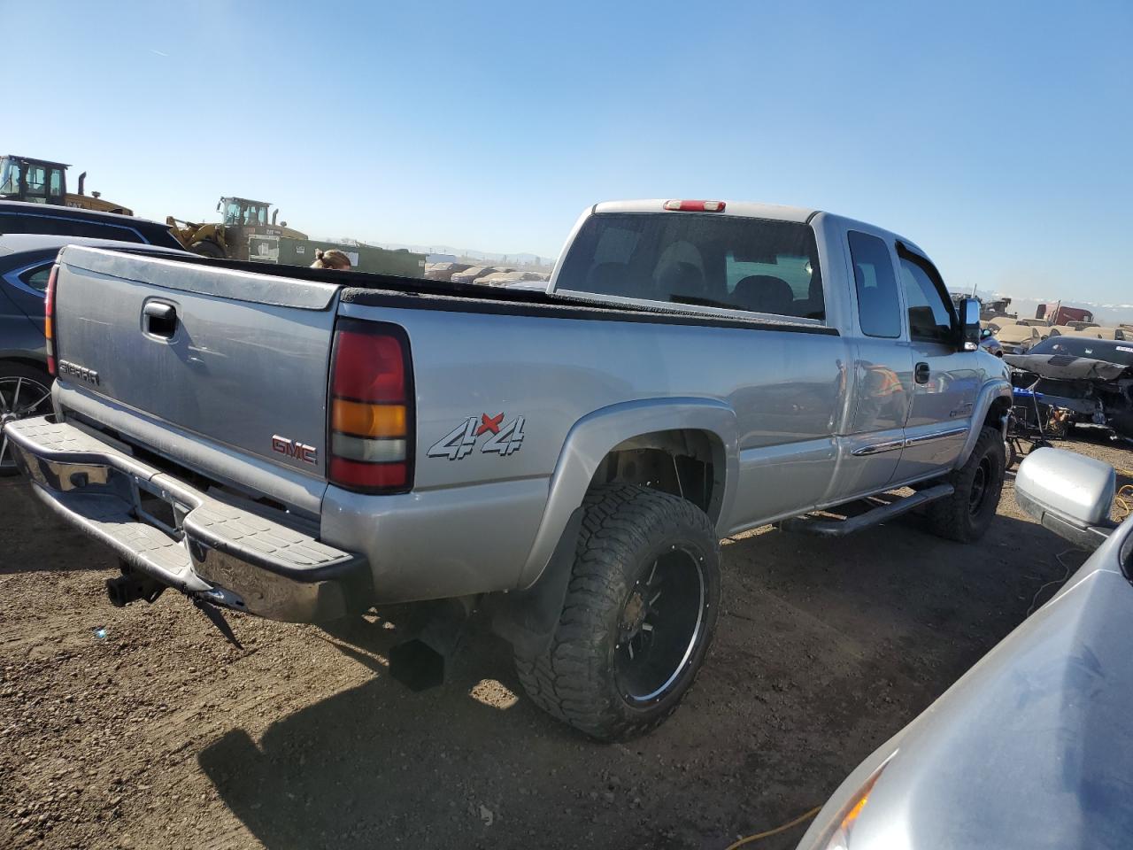 2005 GMC Sierra - Image 3
