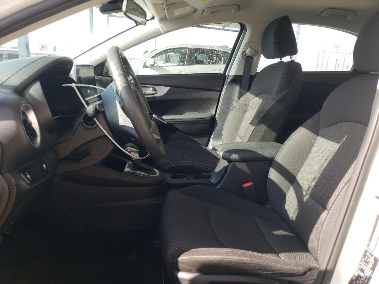 2023 Kia Forte - Image 7