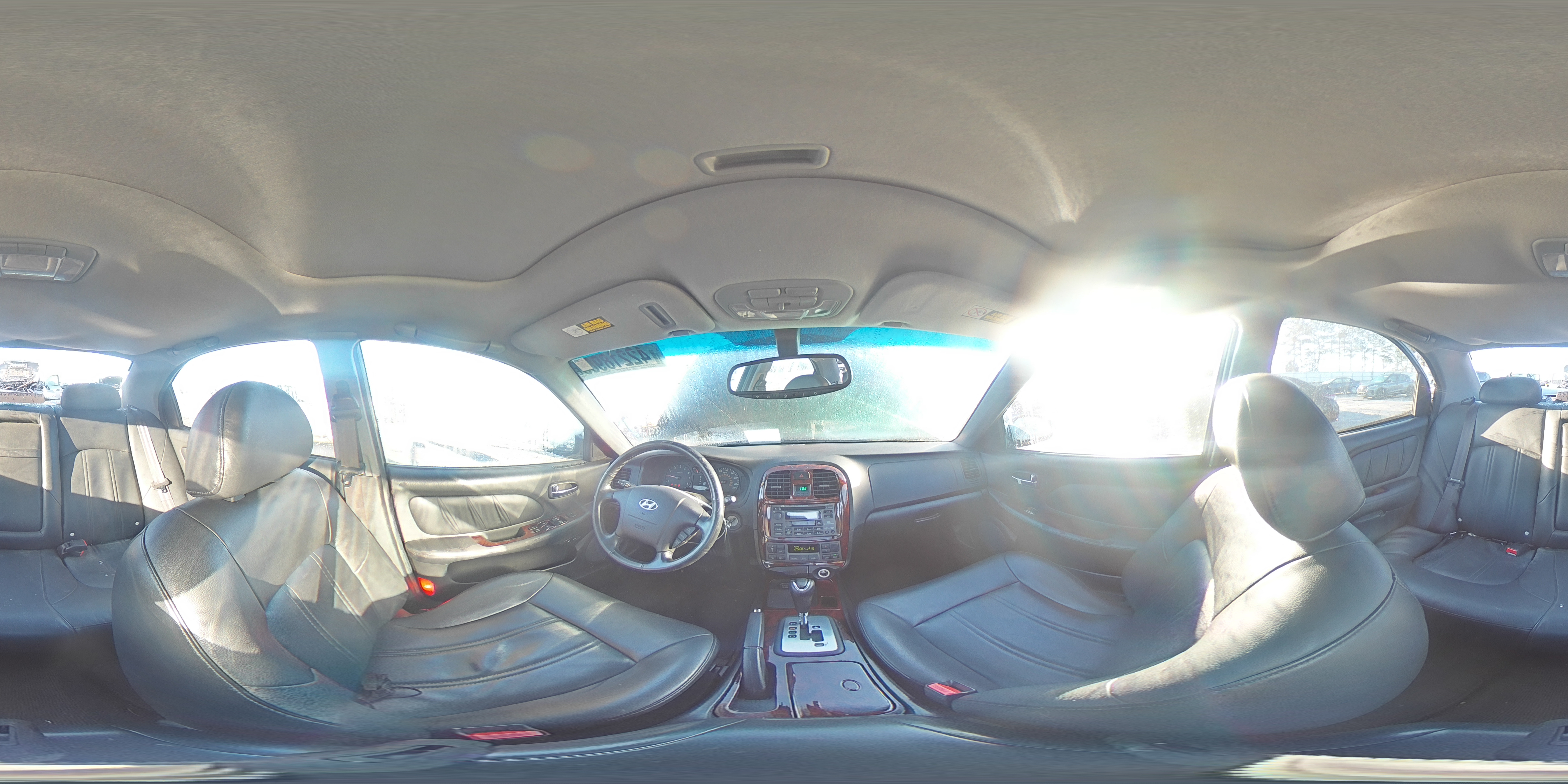 2005 Hyundai Sonata - Image 13